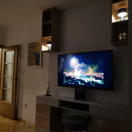 Apartment Art Zone *